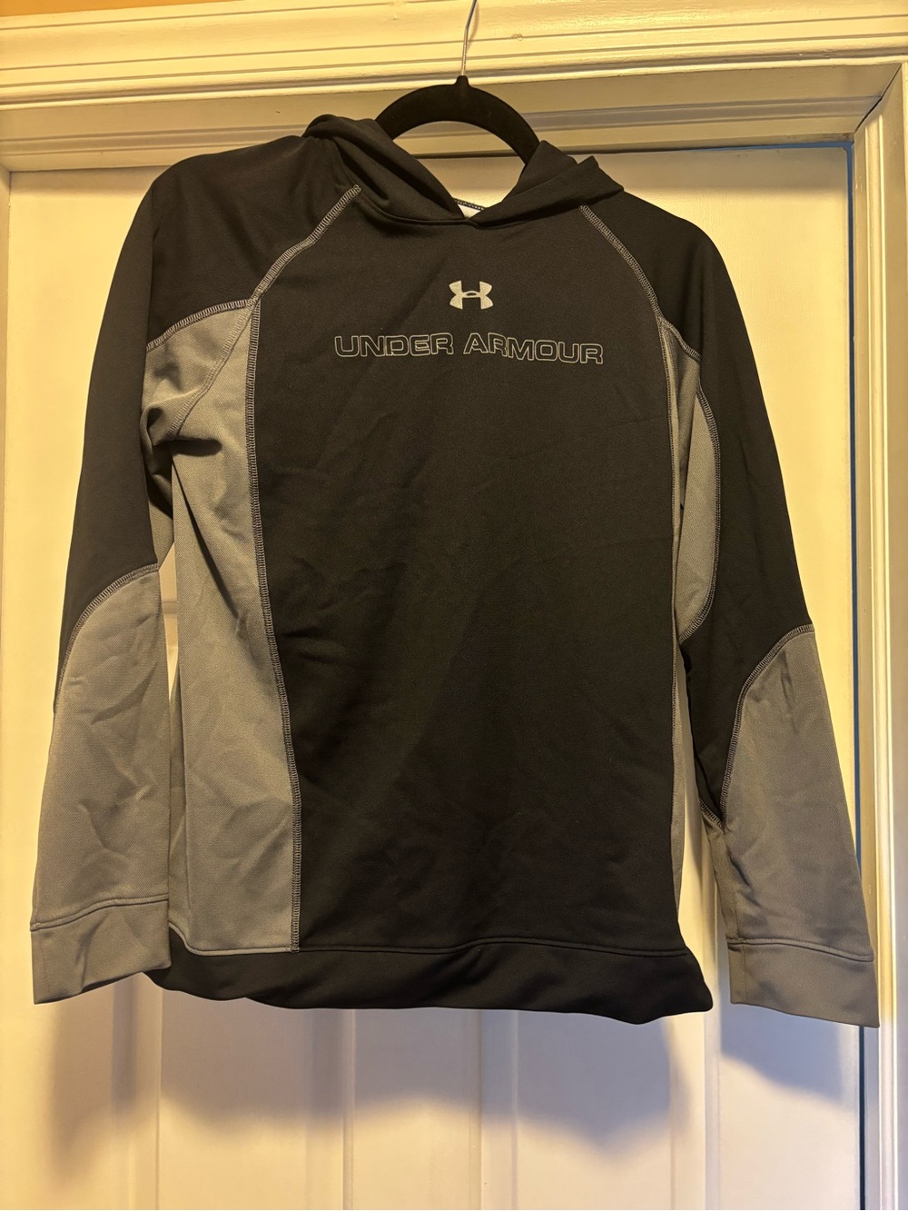 Under Armour Hoodie YLG Black and Gray